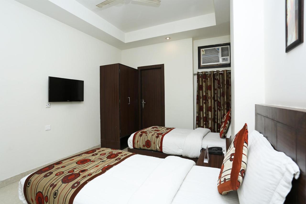 Capital O 3600 Hotel Royal Windsor Kathgodam Exterior photo