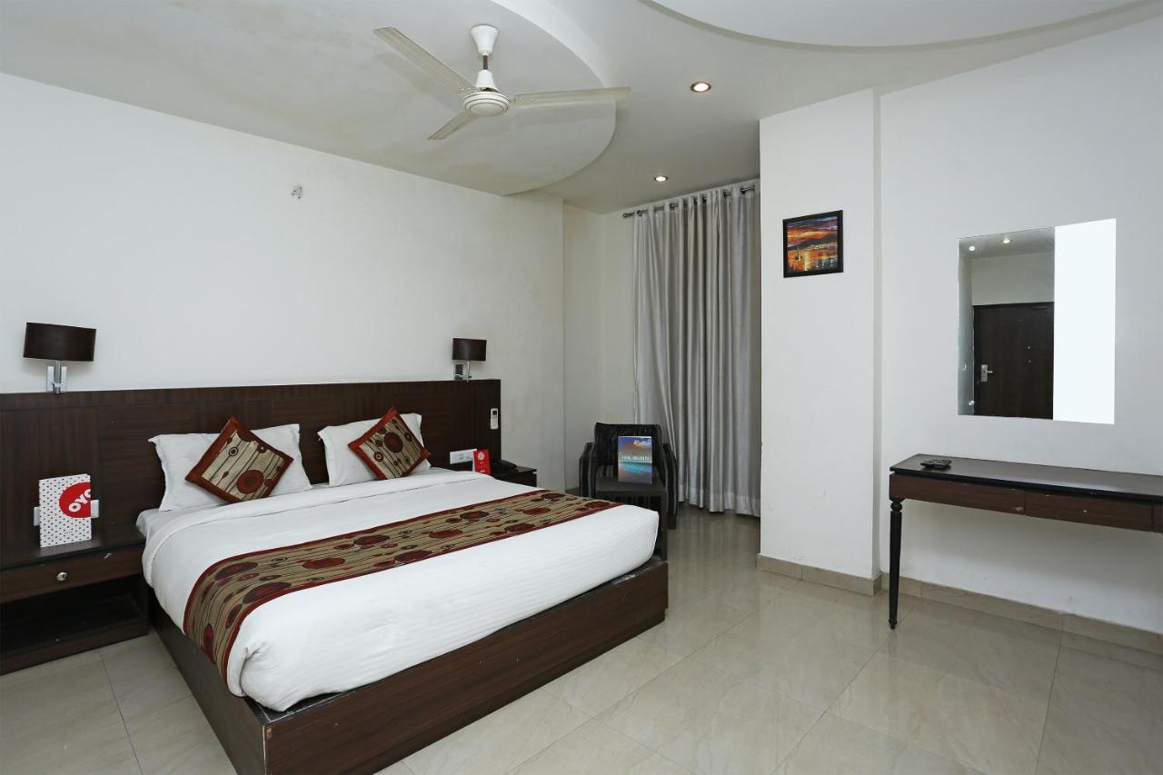 Capital O 3600 Hotel Royal Windsor Kathgodam Exterior photo